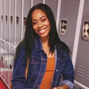 Meet your Posher, Victoria